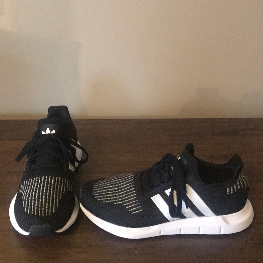 Adidas Swift Run Black Sneakers